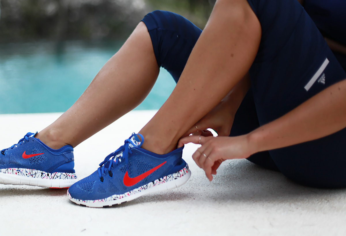 Health blogger Lisa Hamilton from See Want Shop wearing nike flyknit runners on a fitness retreat