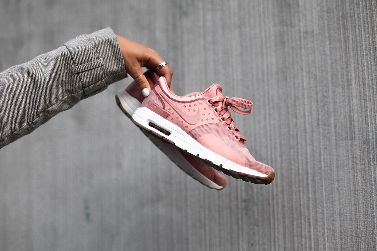 WHY BLUSH PINK SNEAKERS ARE THE SHADE 
