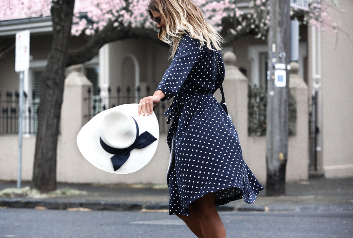 5 REASONS YOU NEED A WRAP DRESS IN YOUR ...